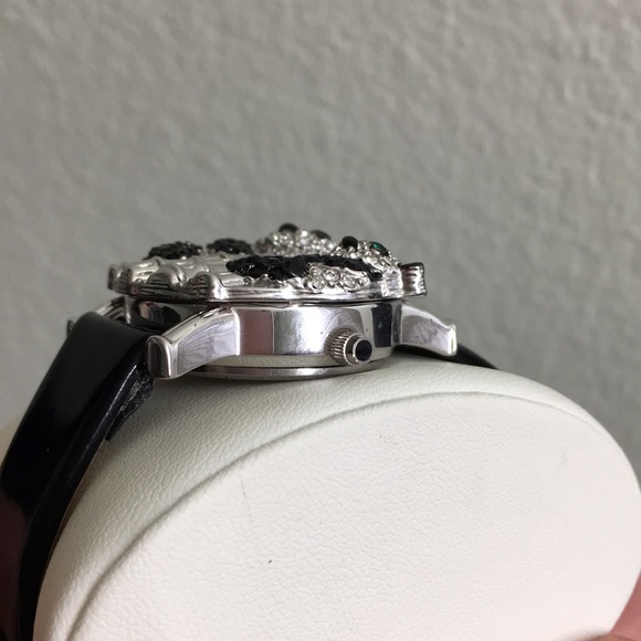 🖤Victoria Wieck Crystal panda 🐼 watch - Picture 7 of 17